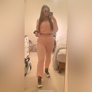🔥TRENDY🔥 - Pink Velour Cropped Tracksuit